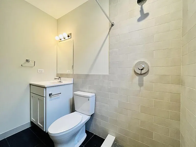 1371 S California Ave #2W — Photo 28