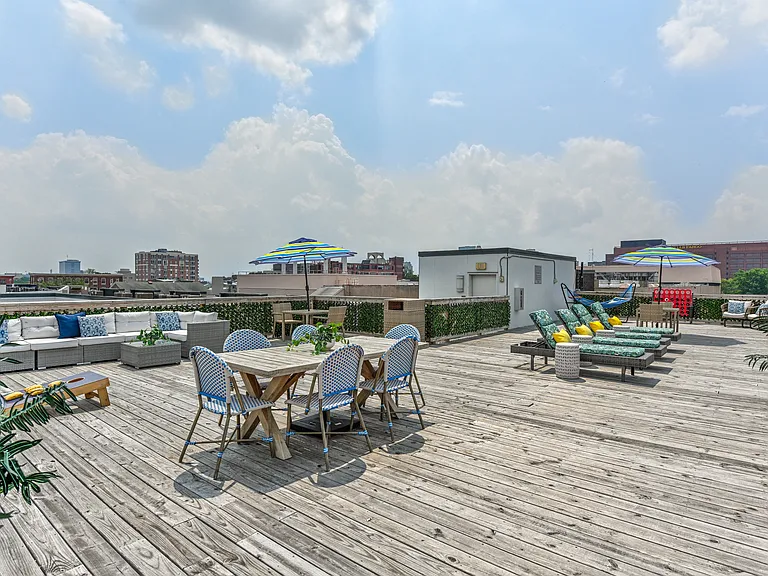 The View at Old City — Photo 39