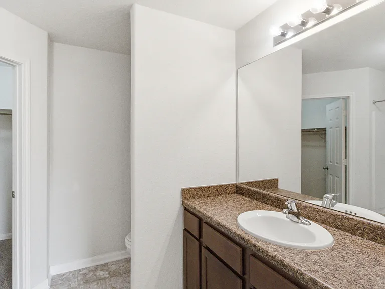 6230 Lake Victoria St — Photo 17