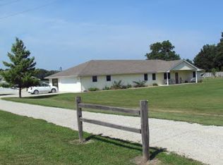 8287 E 1425 North Rd, Fairmount, IL 61841