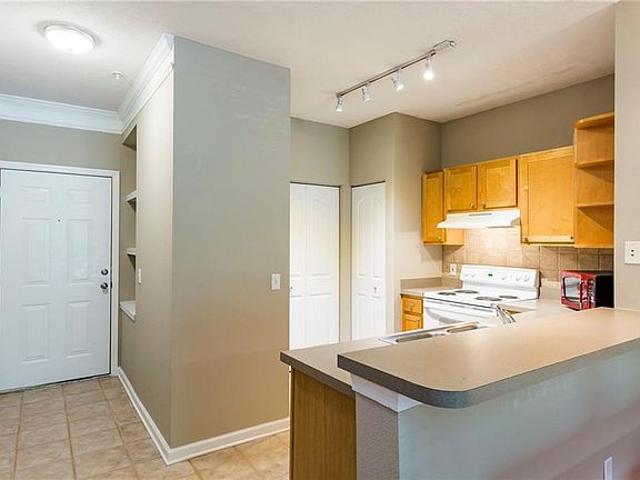 3rd image of 4207 S Dale Mabry Hwy Unit 1207