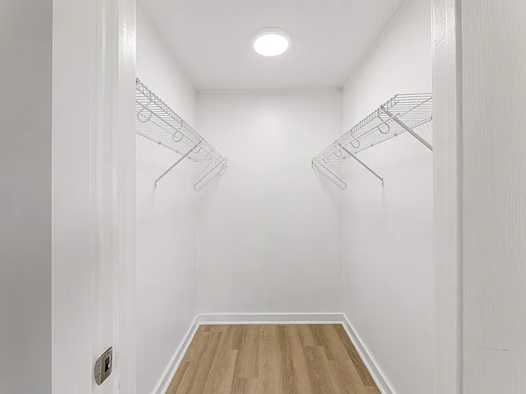 511 Avenue D #B — Photo 21
