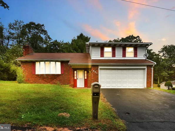 251 California Ave, Shenandoah, PA 17976