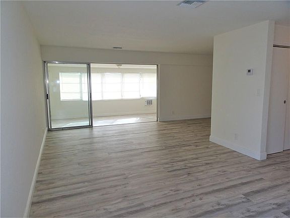 5th image of 2230 AVENUE H W