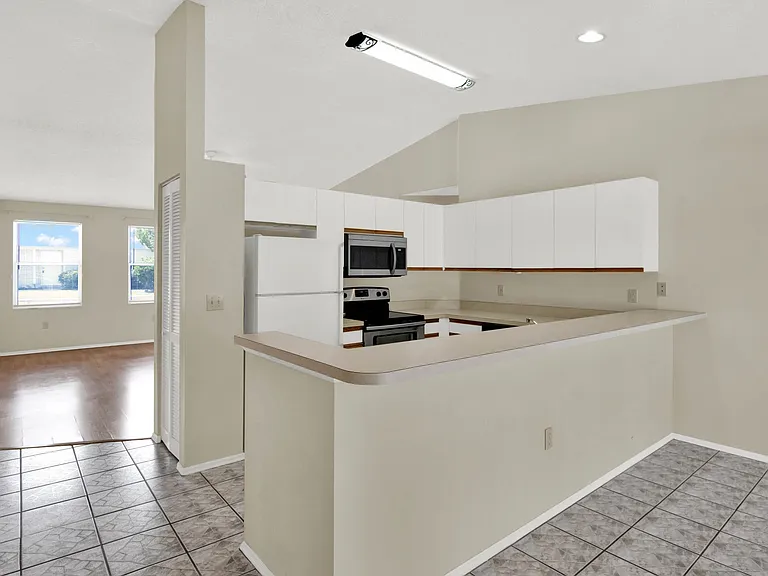 4241 Alamanda Blvd — Photo 10