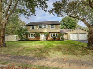 14 Hill Cir, Marlboro, NJ 07746