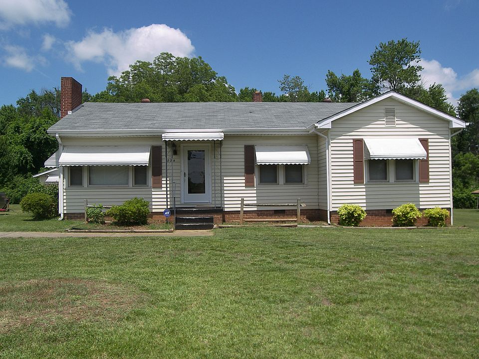 3BD/1BA convenient location