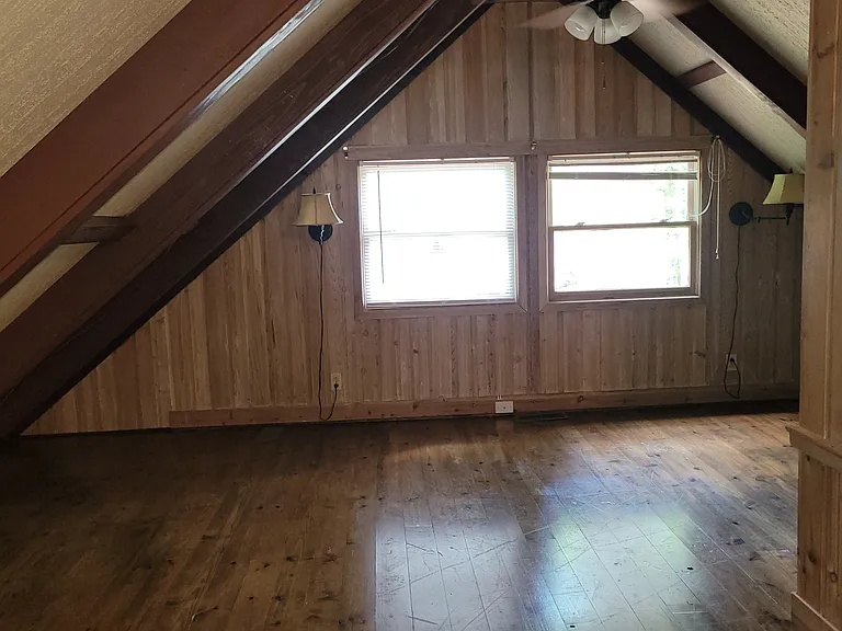 91 Chalet Cir — Photo 15