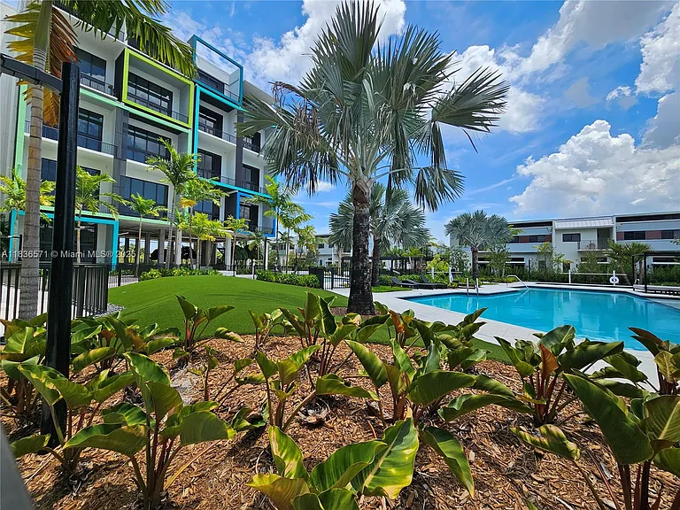 4400 Sunrise Blvd #S2-B — Photo 41
