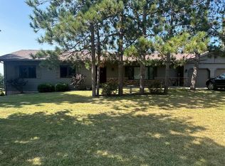 N8237 Bulgrin Rd, Portage, WI 53901