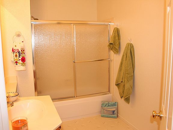 4th image of 3338 Tea Rose Dr