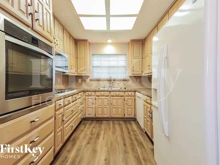 5302 Deep Canyon Dr — Photo 6