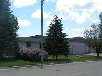 2nd image of 40 S 9th St E