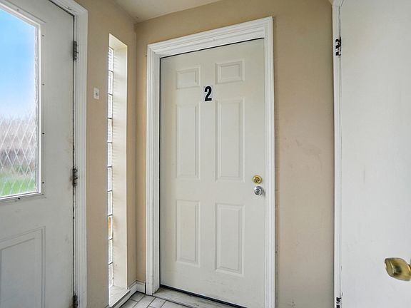 3rd image of 3919 E Gatewood Ln APT 3