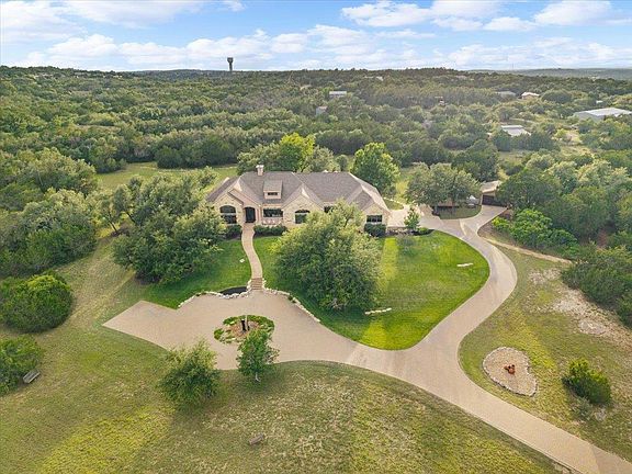 3rd image of 1525 Springlake Dr