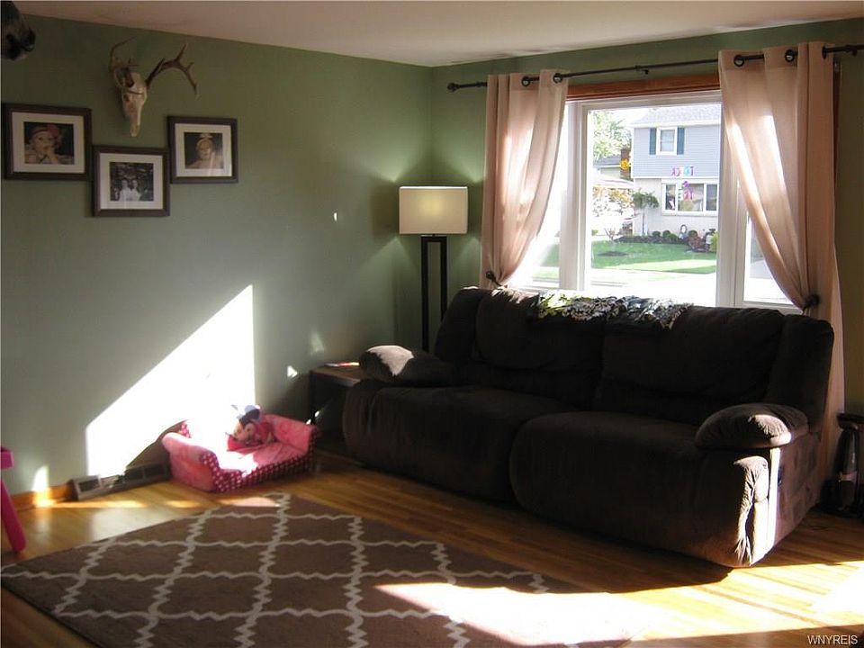 1st image of 72 Norman Dr