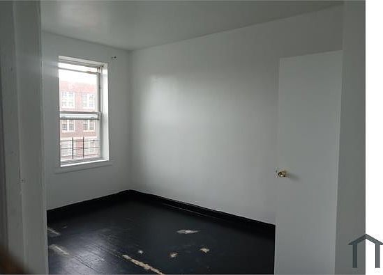 2nd image of 737 E 226th St APT 2