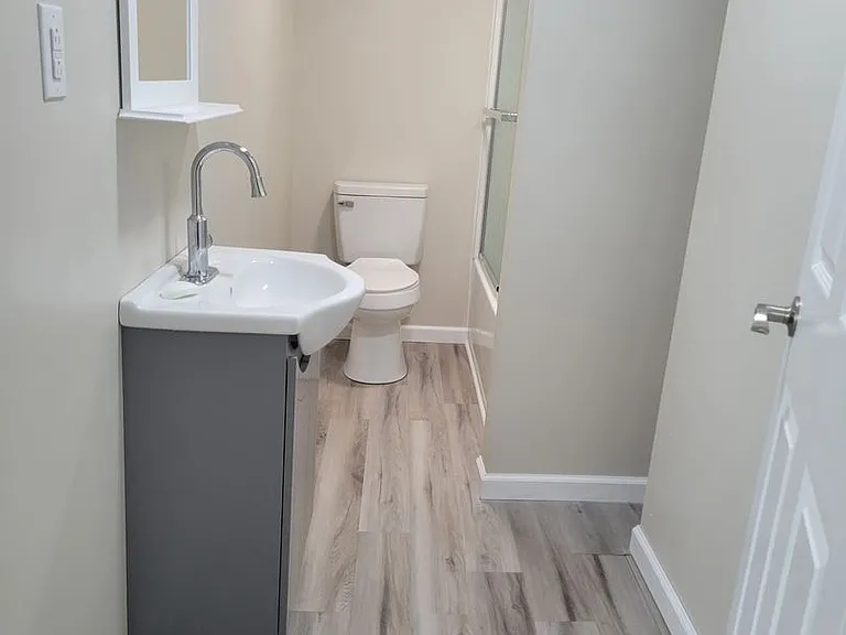 1366 Main St — Photo 13