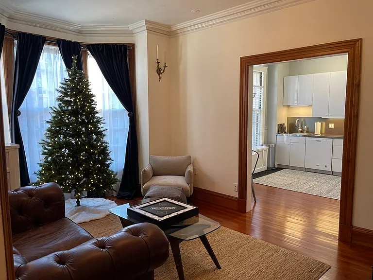 1514 Beacon St #27 — Photo 3