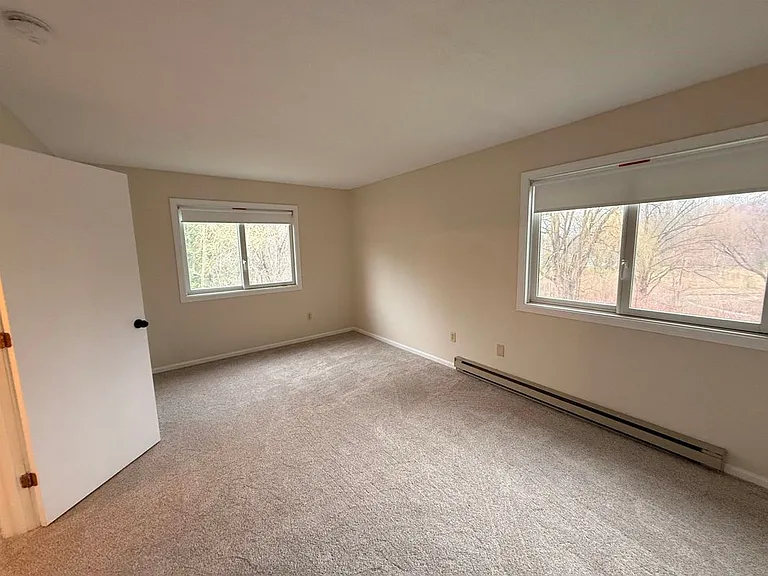L4 Stonehedge Dr #L4 — Photo 8