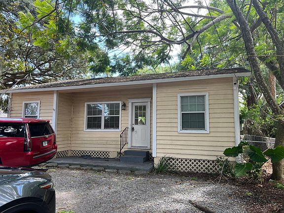 2nd image of 2118 E Grant Ave