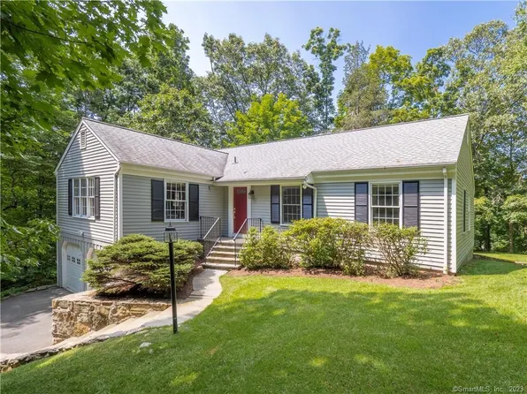 21 Pocconock Trail, Ridgefield, CT 06877