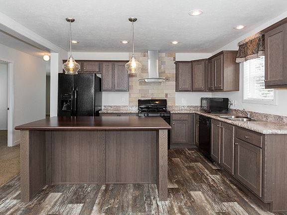 4th image of 47 Bluebird Hill Dr #232