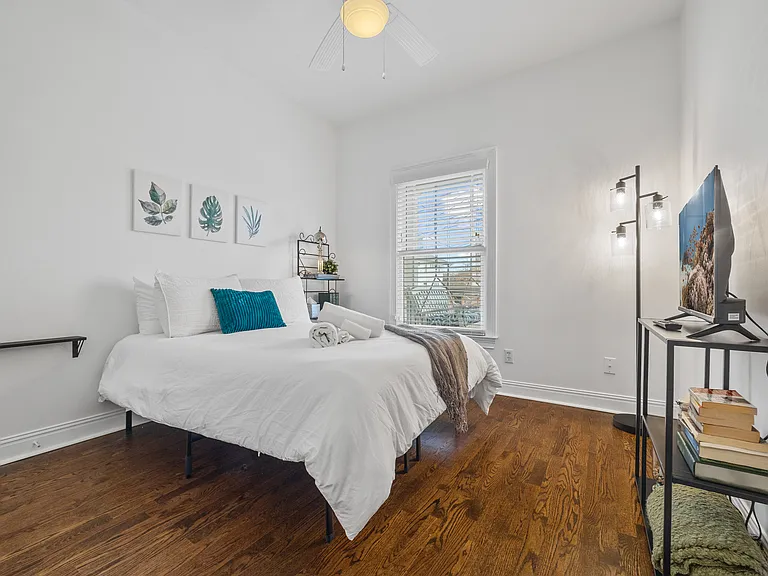 144 Holiday Ave NE — Photo 25