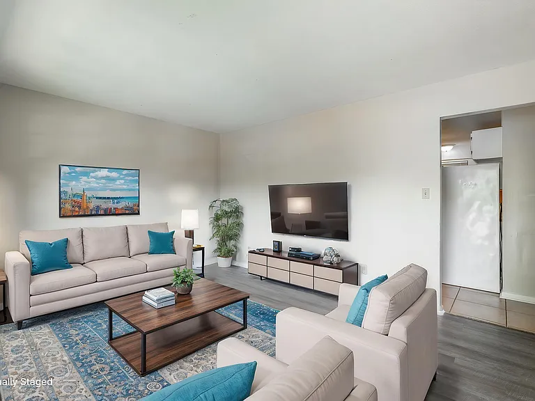 2414 Lyndon Ave — Photo 1
