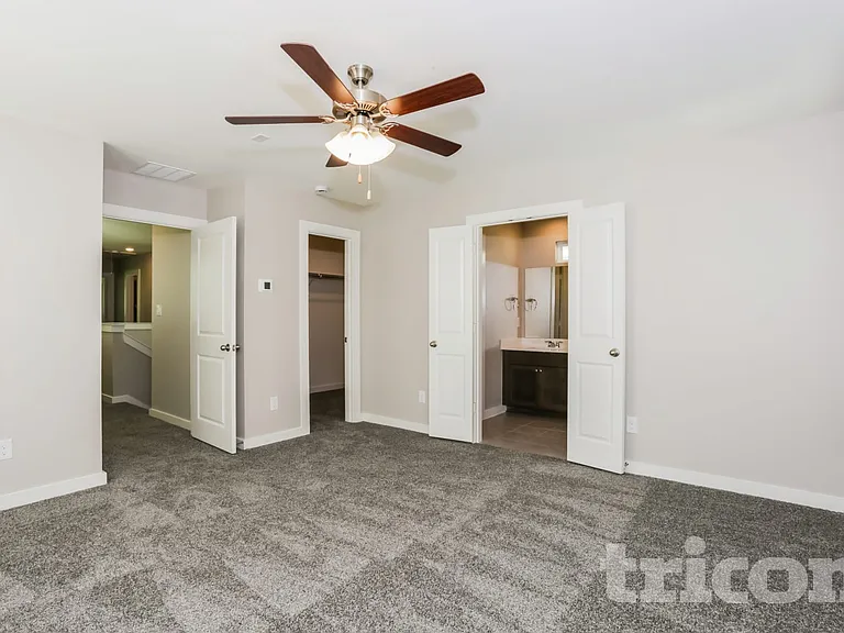 832 Feather Thorn Dr — Photo 8