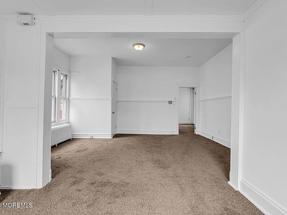 5th image of 805 6th Ave APT 1