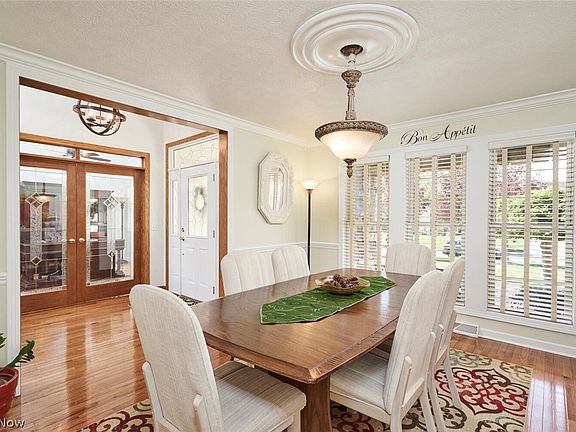 5th image of 1201 Willow Bend Dr