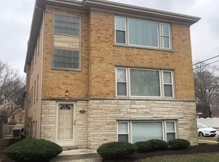 9300 S Avers Ave, Evergreen Park, IL 60805