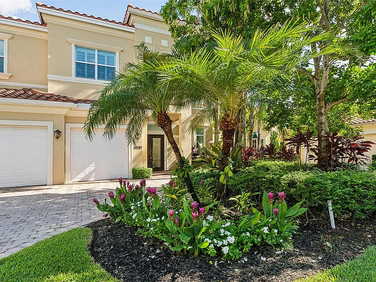 12270 Sunnydale Dr — Photo 3