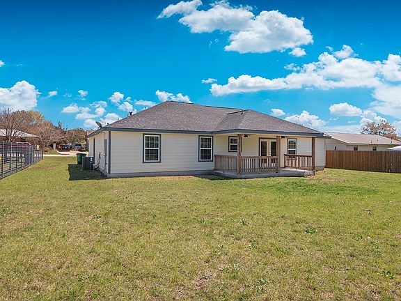 5th image of 1115 Lazy Creek Ln