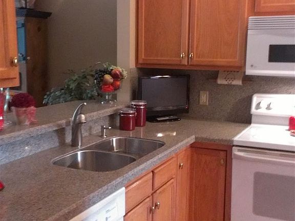 5th image of 8012 Savannah Ct