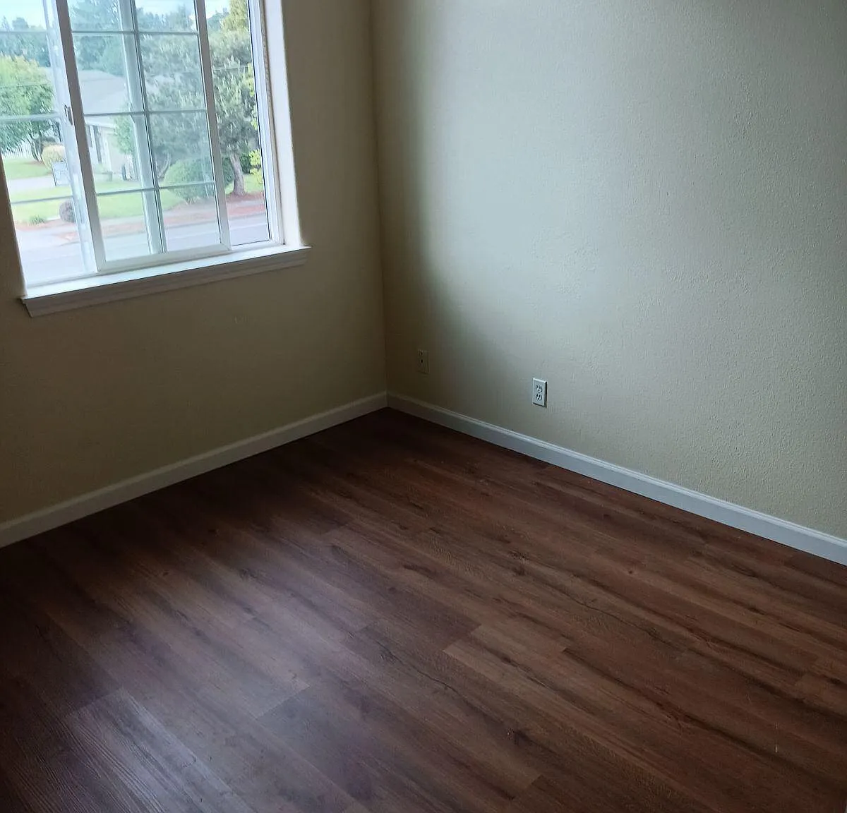 2 bed, 1000 sqft, $1,200 — Photo 3