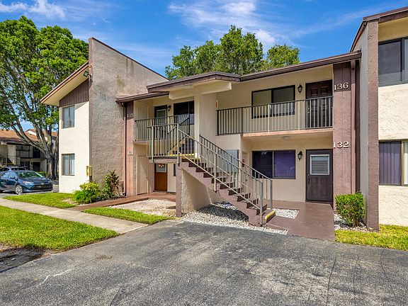 2nd image of 135 E Laurel Drive #905