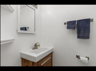 2091 Danbury Pl, Hoffman Estates, IL 60169