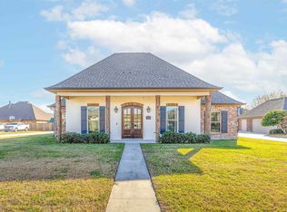 136 Abby Lake Dr, Thibodaux, LA 70301