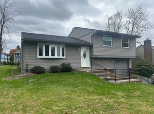 2192 Morning Wind Cir, Bridgeville, PA 15017