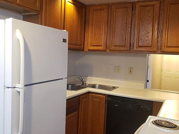2nd image of 2118 Sinton Ave #2
