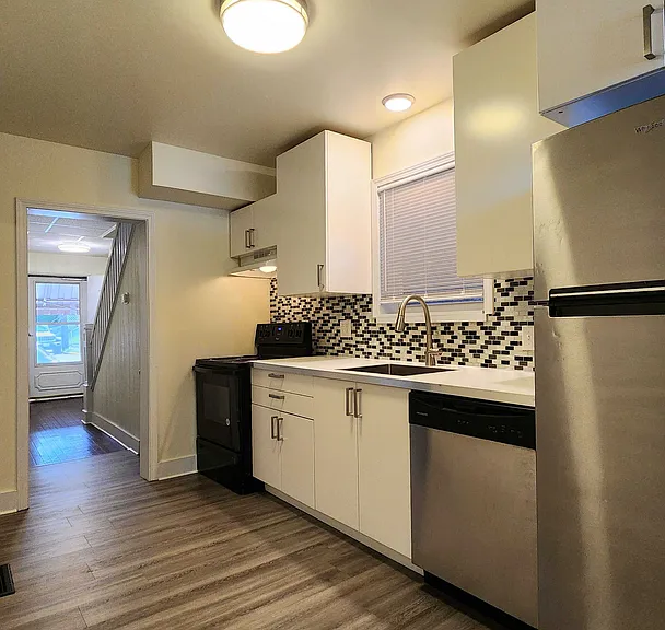 513 Margaret St — Photo 14