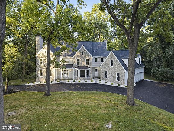 3rd image of 484 King Of Prussia Rd