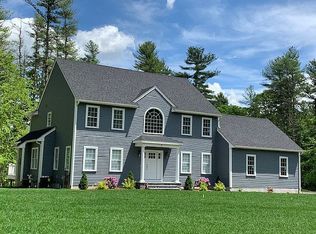 5 Meghan Cir, Raynham, MA 02767