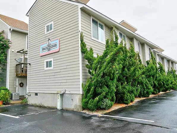 1038 E Ocean View Ave, Norfolk, VA 23503