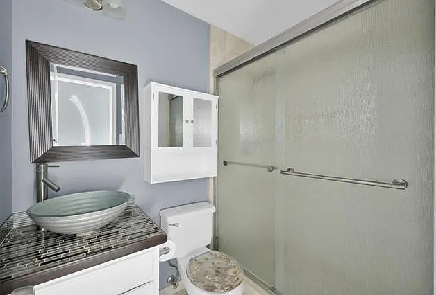 6715 Dillon Dr — Photo 22