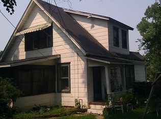 2211 Green Valley Rd, Saint Joseph, MO 64505