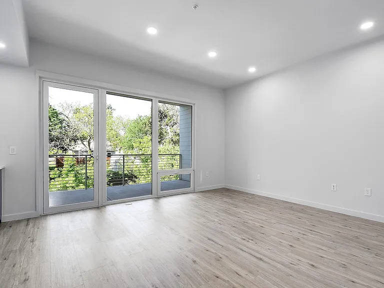 4004 Banister Ln #211 — Photo 5
