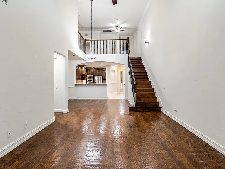 4828 Durham Dr — Photo 4